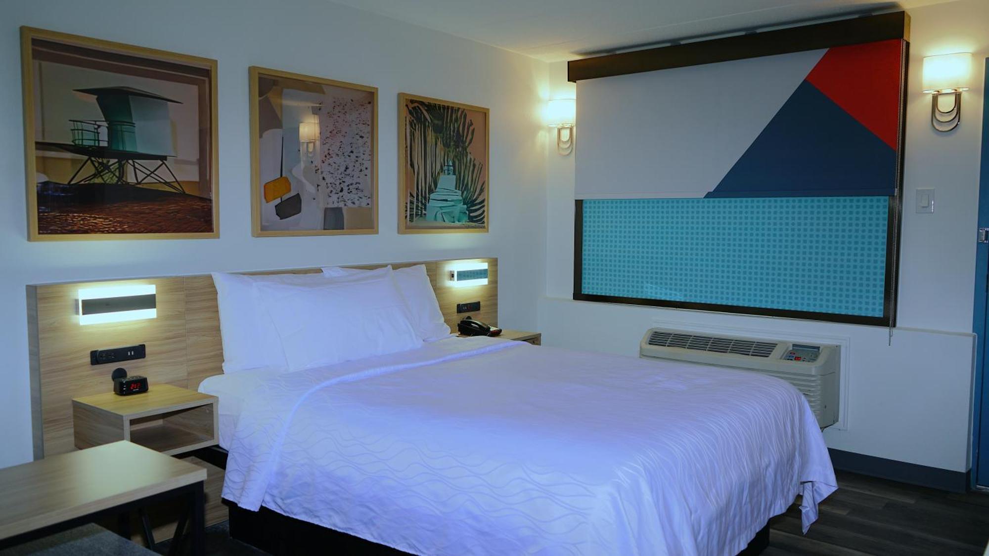 Waterfront Phl Airport Hotel 3*