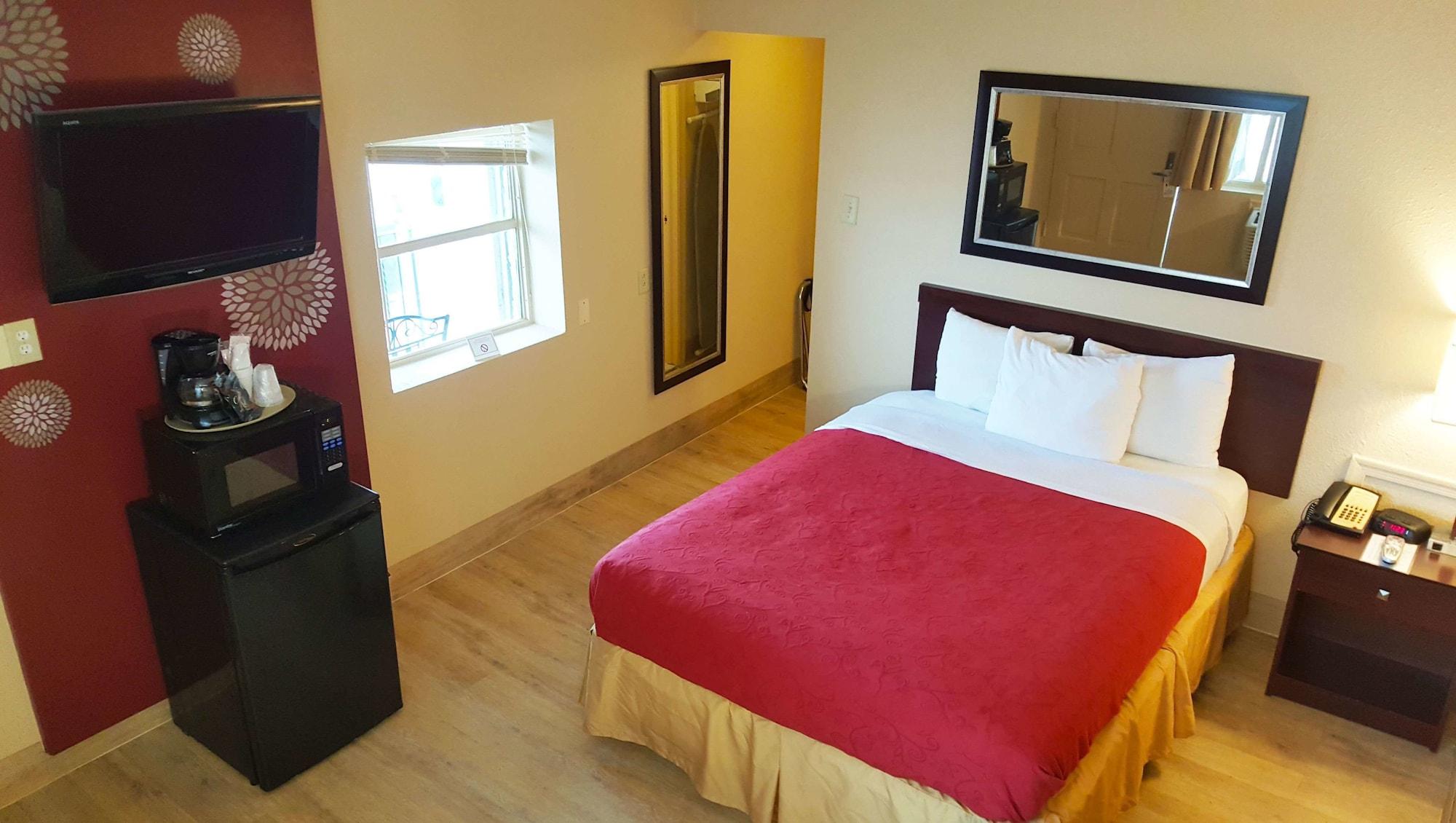 Waterfront Phl Airport Hotel