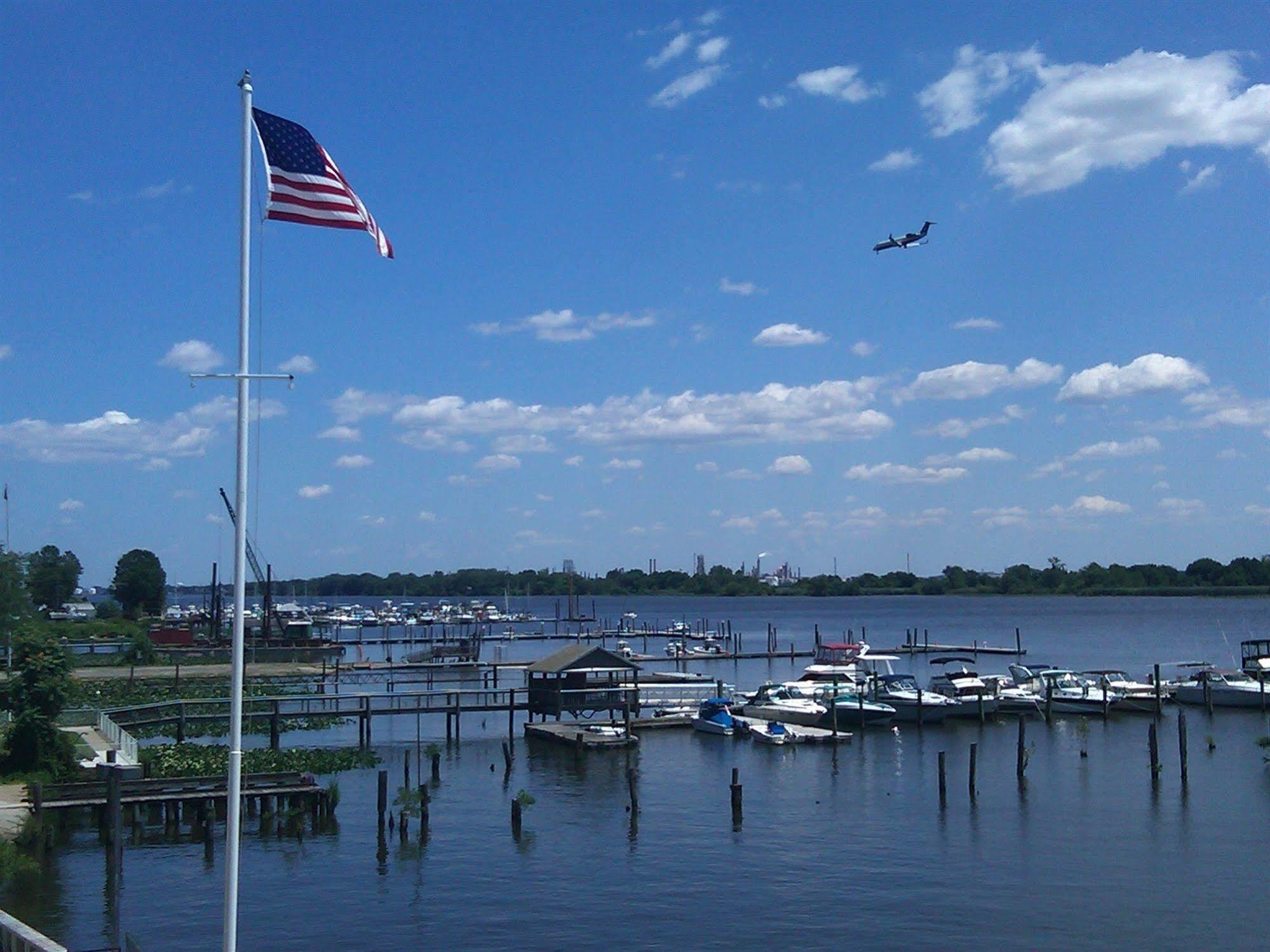 Waterfront Phl Airport Hotel Essington